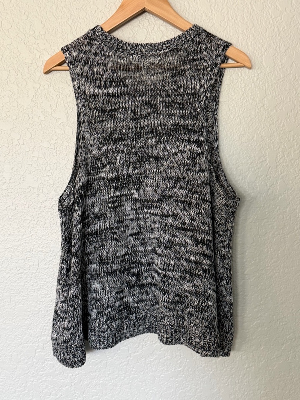 Banana Republic Black & White Marled Linen sweater Knit Tank Size XL - Picture 4 of 4